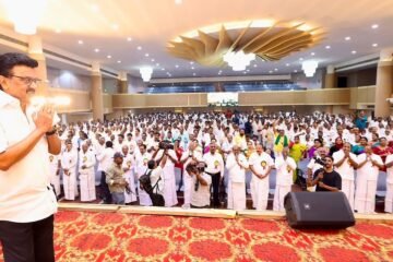 திமுகவில் மிகப்பெரிய அமைப்பு மாற்றம்: மாவட்டச் செயலாளர்கள் எண்ணிக்கை 110 ஆக உயர்வு!