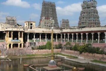 மதுரை மீனாட்சி அம்மன் கோவில் மகா கும்பாபிஷேகம்: பத்திரிகை வெளியீடு!!