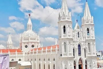 வேளாங்கண்ணி மாதா பேராலய திருவிழா தொடக்கம்: அலைமோதும் பக்தர்கள் கூட்டம்!