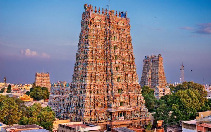 மதுரை மீனாட்சி அம்மன் கோவிலில் இந்த ஆண்டு கொழுக்கட்டை நெய்வேத்தியம் இல்லை ! 1 Meenakshi Temple