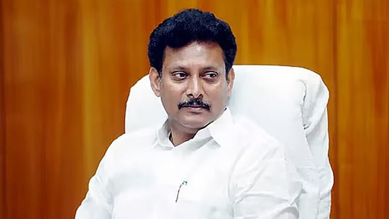 அன்பில் மகேஷிடம் போலீசார் கேட்ட கேள்விகள் என்ன? மத்திய குற்றப்பிரிவு விளக்கம்! 1 dailythanthi 2026 09 19 q4llmq4q 1 அன்பில் மகேஷிடம் போலீசார் கேட்ட கேள்விகள் என்ன? மத்திய குற்றப்பிரிவு விளக்கம்!