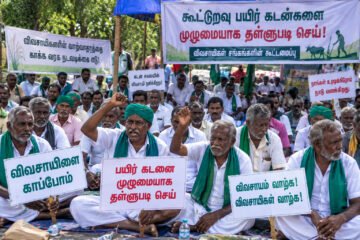 பயிர்க்கடன் முழுமையாக தள்ளுபடி செய்ய கோரிக்கை: 9 அமைச்சர்களுடன் விவசாயிகள் 4-ஆம் கட்ட பேச்சுவார்த்தை!